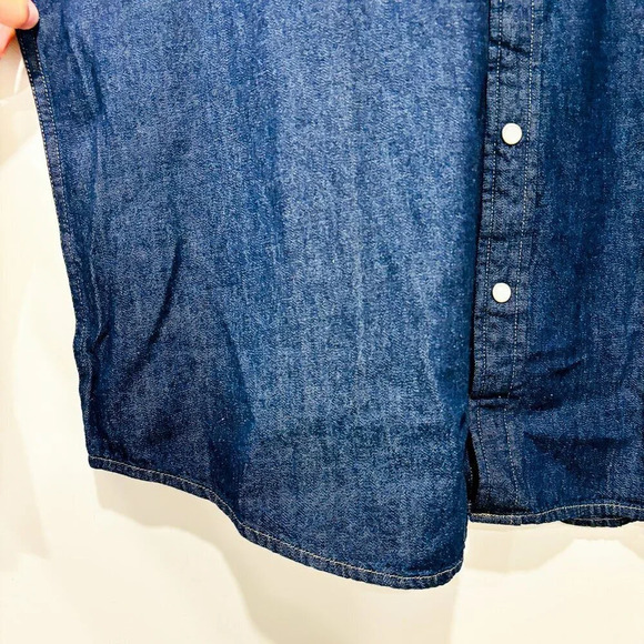 LEVI'S Classic Western Standard Fit  Shirt - Picture 6 of 9